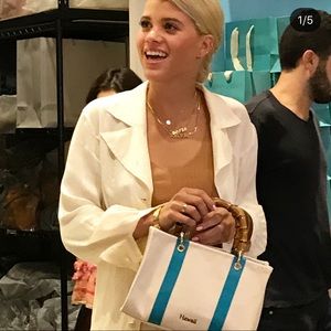 Samantha Lani, Samantha Thavasa Hand Bag